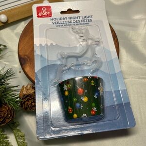 Globe LED Holiday Night Light Reindeer Christmas Plug-In NIP
